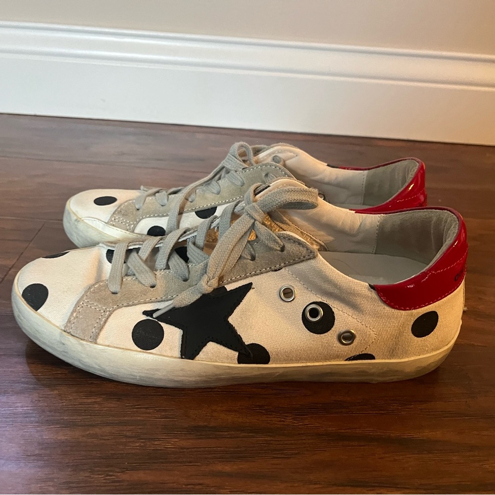 Golden Goose White Polka Dot Sneakers with Black Star and Red Heel - Picture 4 of 16